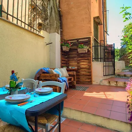 Nyaraló Casa A 2 Passi Dal Mare Con Patio Privato Imperia
