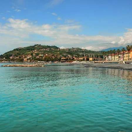 Nyaraló Casa A 2 Passi Dal Mare Con Patio Privato