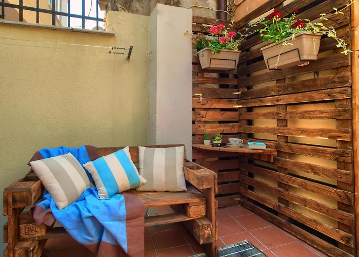 Semesterbostad Casa A 2 Passi Dal Mare Con Patio Privato